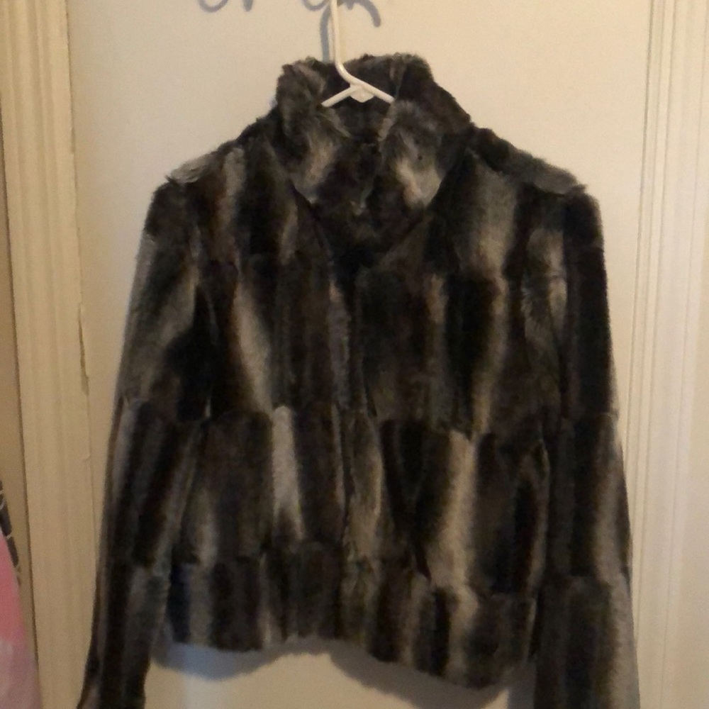 NWOT faux fur White House Black Market jacket with hook closures and pockets!